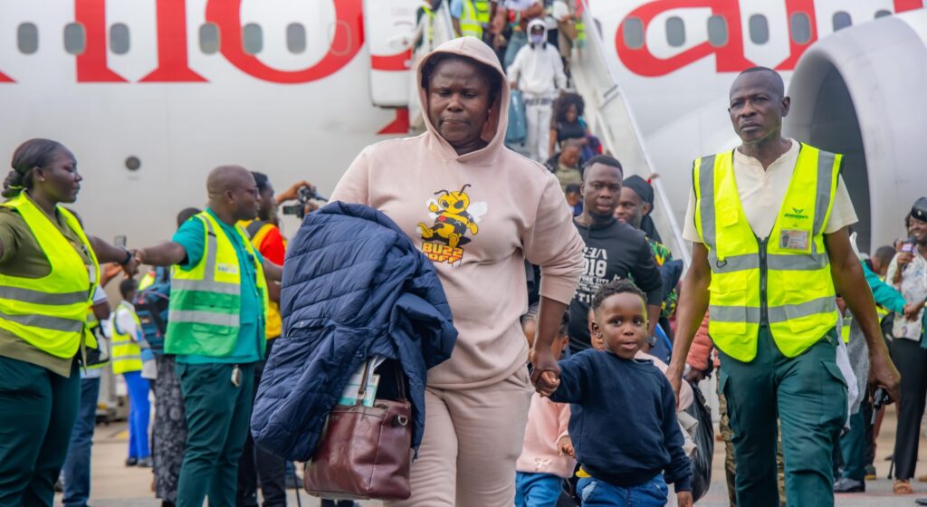 First batch of 300 Ghanaians evacuated from South Africa arrive home