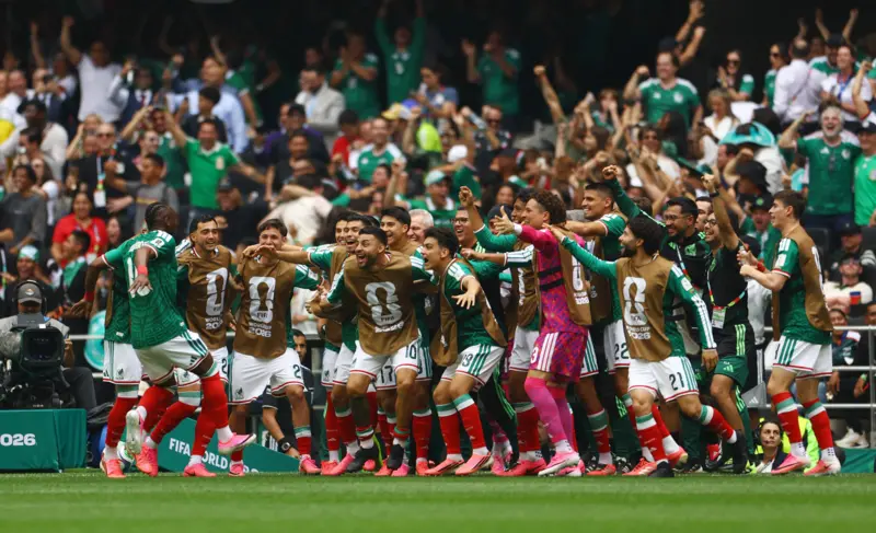 Mexico beat South Africa in dramatic World Cup opener as three players sent off