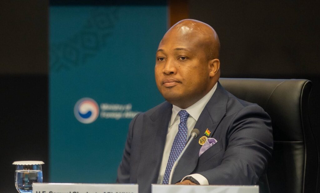 Ghana repatriates 327 nationals stranded in Côte d’Ivoire