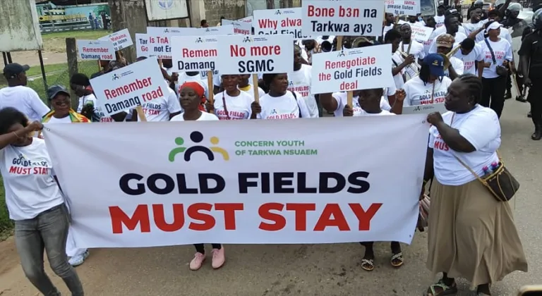 Tarkwa youth demonstrate in support of Gold Fields’ mining lease renewal