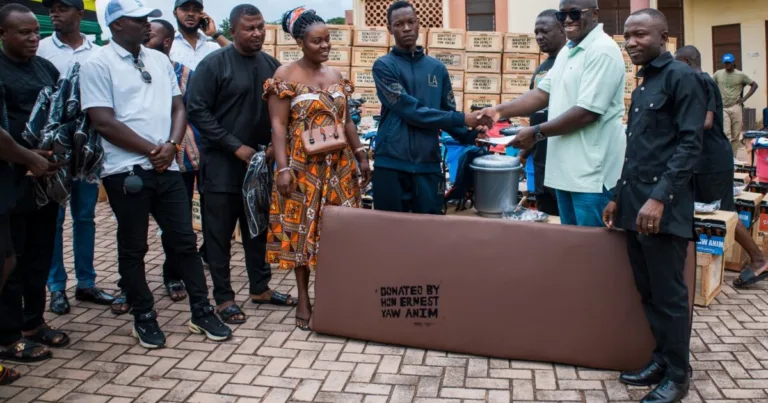 Sekyere Kumawu MP supports 500 BECE candidates with SHS items