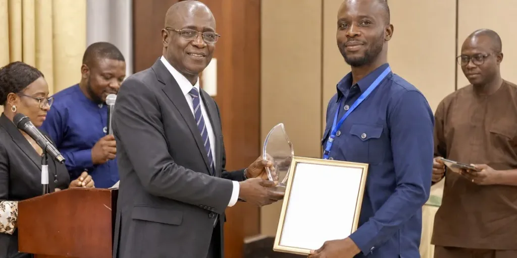 Precious Semevoh wins Ghana climate reporting award
